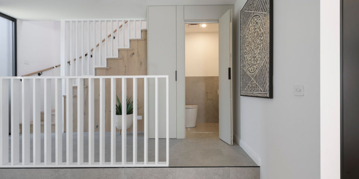 Tighes-Hill-Entry-Powder-Room